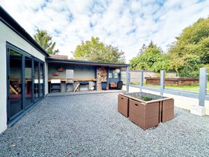 Outdoor Kitchen- click for photo gallery